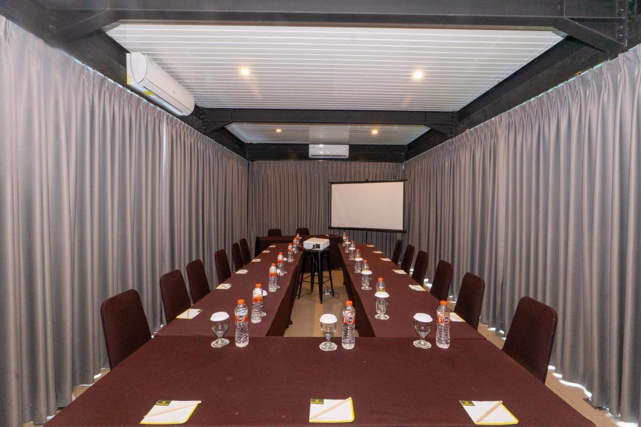 Hotel Summerville 마잘렝카 외부 사진
